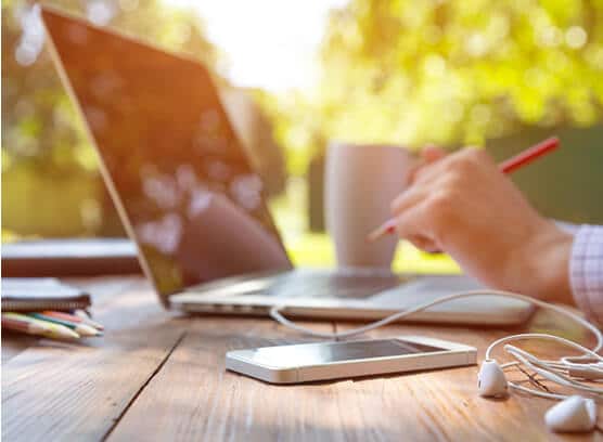 Illustration of software and application monitoring